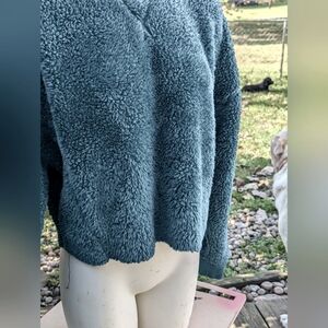 Women's Calvin Klein Performance Cropped faux fur Dk green sweatshirt Sz lg